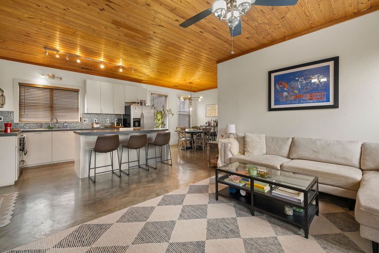 7-web-or-mls-1813-waterston-ave-kcp-022125---68.jpg