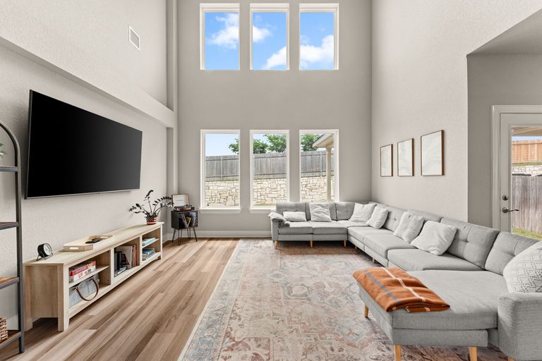 7-web-or-mls-250-eagle-mountain-trl-10.jpg