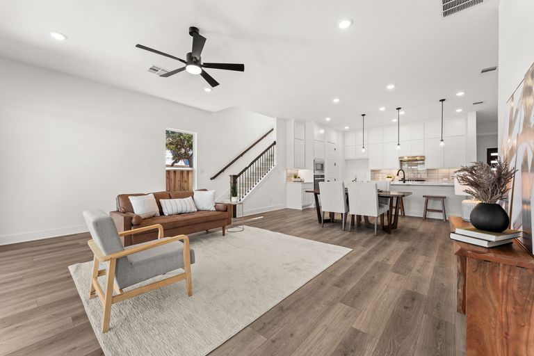 7-web-or-mls-320-millbend-rd-8.jpg