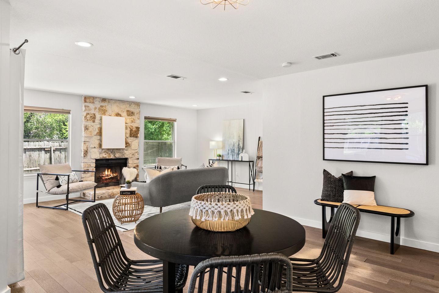 7-web-or-mls-8900-creekmont-cove-(6-of-21).jpg