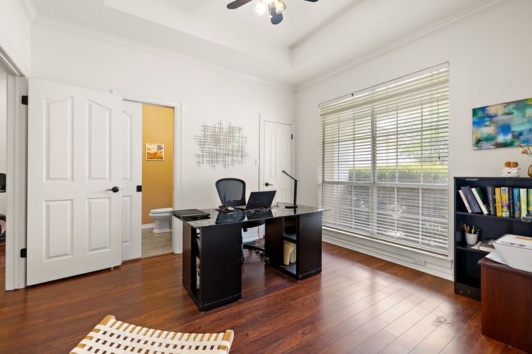 7-web-or-mls-9608-streamside-dr-kcp-061526---80.jpg