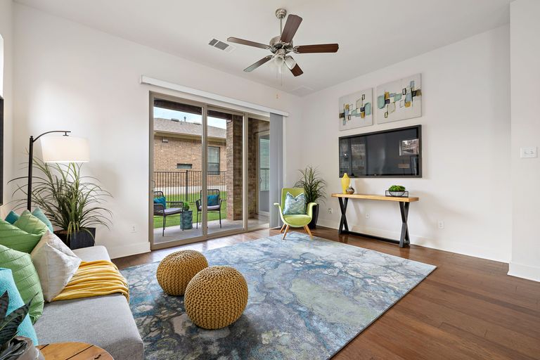 8-web-or-mls-1305-sarah-christine-ln-kcp-062124---147.jpg