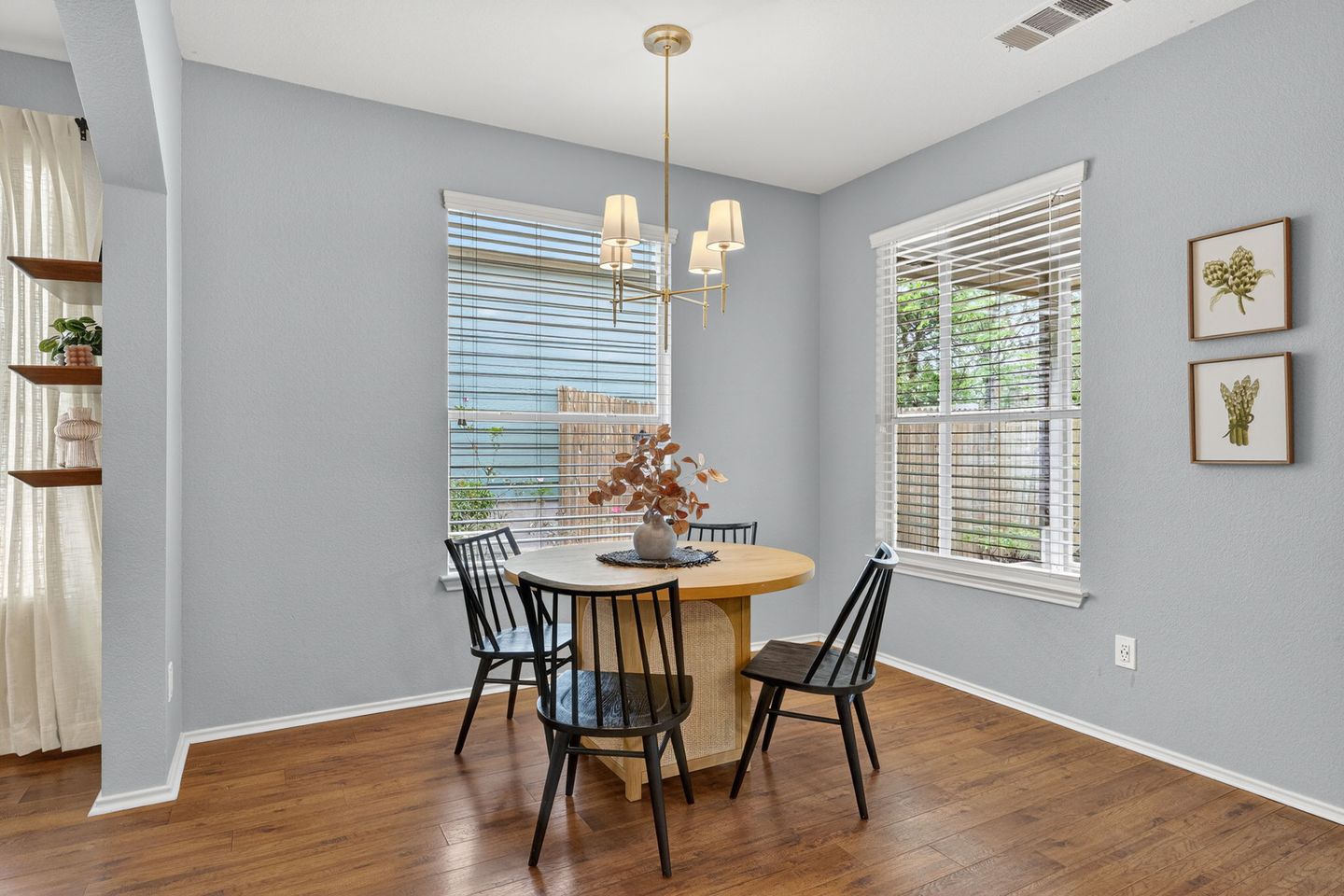 8-web-or-mls-2402-keepsake-dr1.jpg