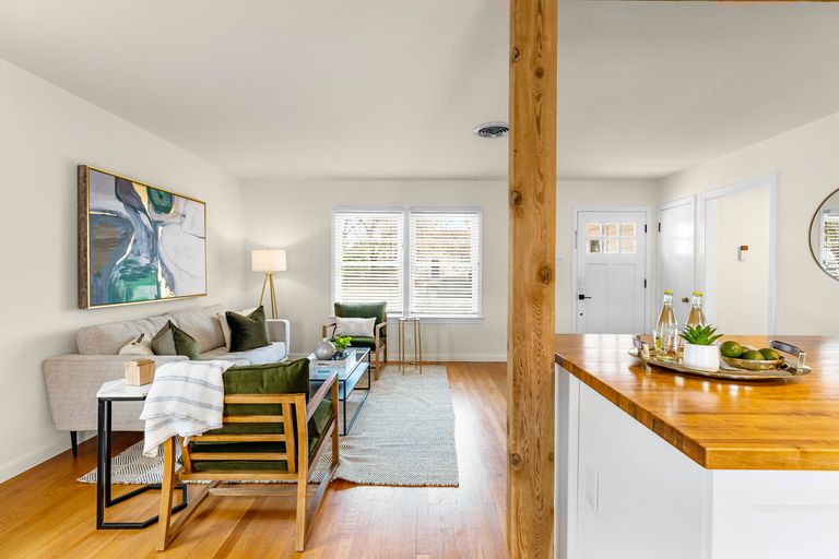 8-web-or-mls-4502-rosedale-ave-(10-of-26).jpg
