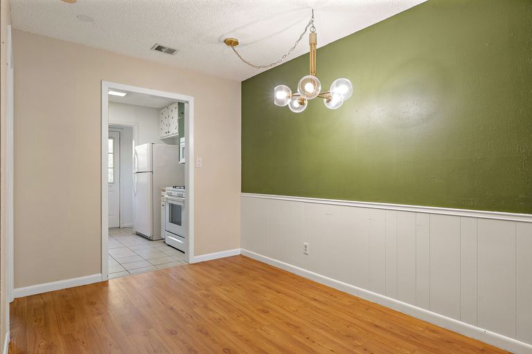 8-web-or-mls-8802-westover-club-dr-kcp-091725---71.jpg