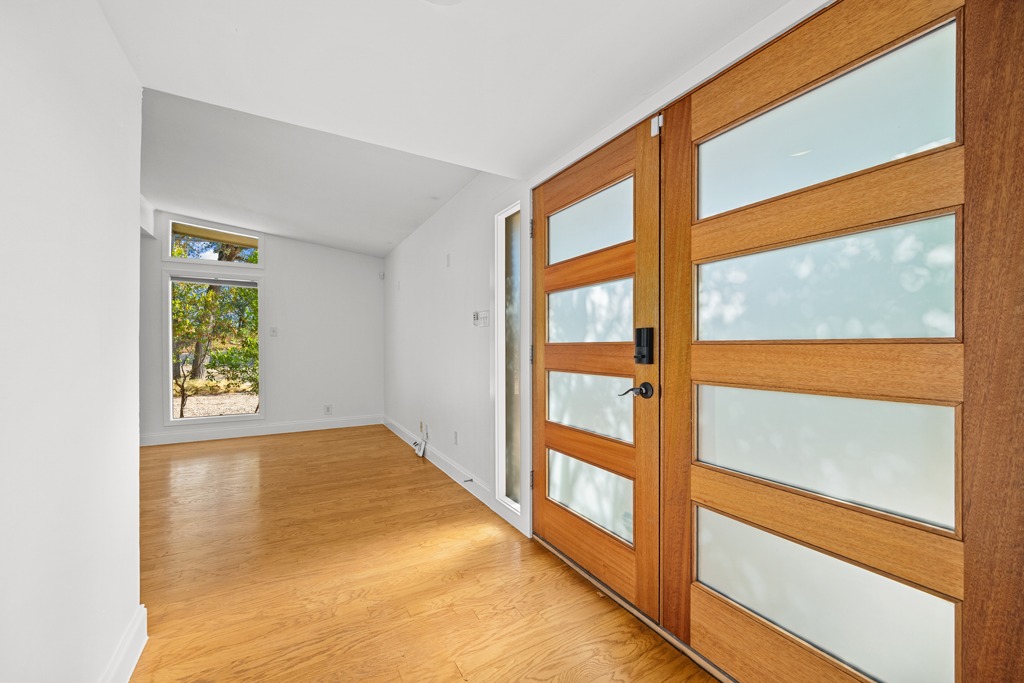 833_east_38th_street_0006.jpeg