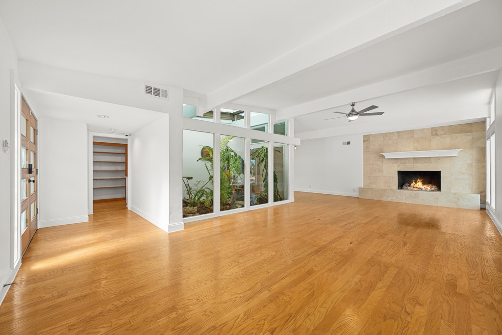 833_east_38th_street_0009.jpeg