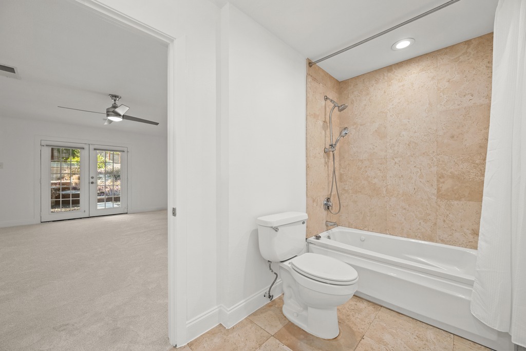 833_east_38th_street_0020.jpeg