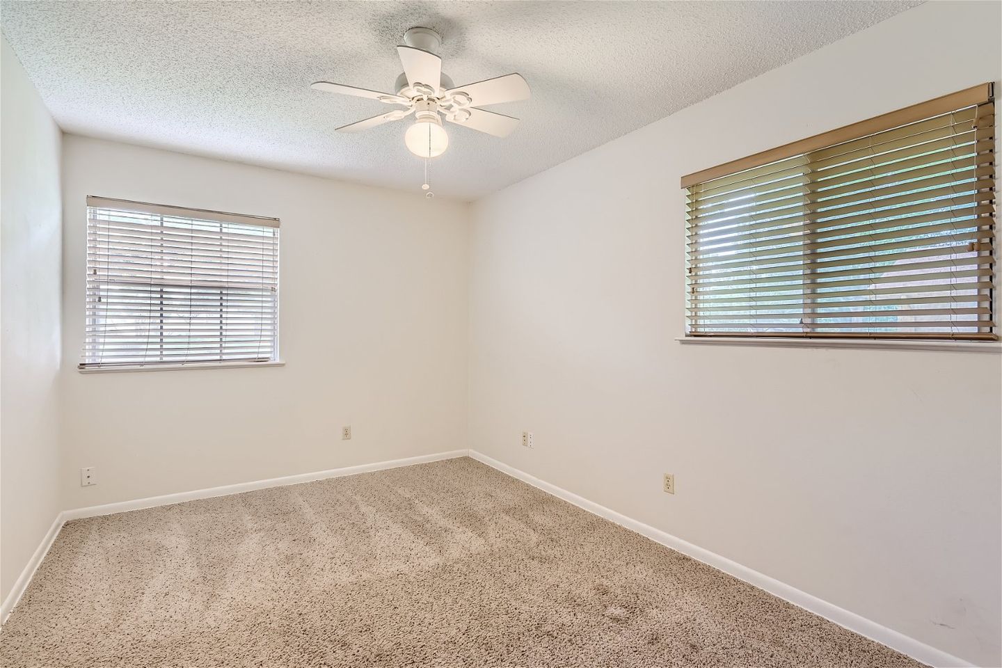 8500-daleview-dr---web-quality---011---11-bedroom.jpg