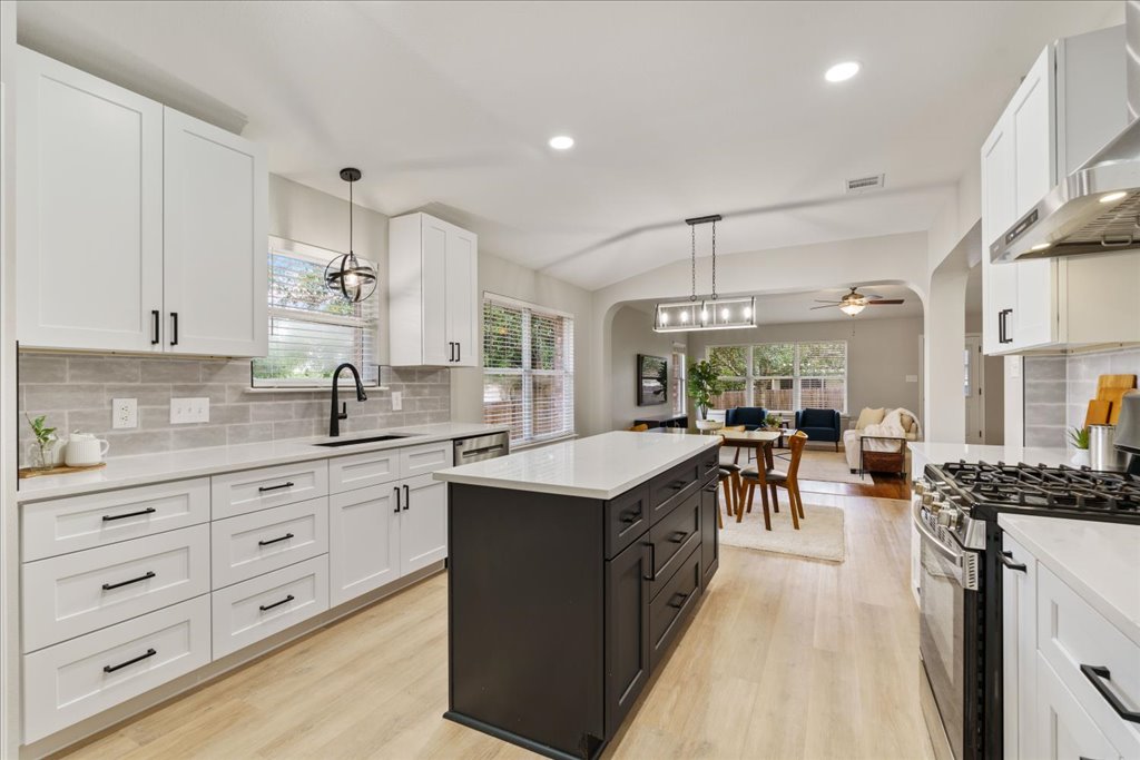 8b12ec4b-06-1401-santana-st-6.jpg