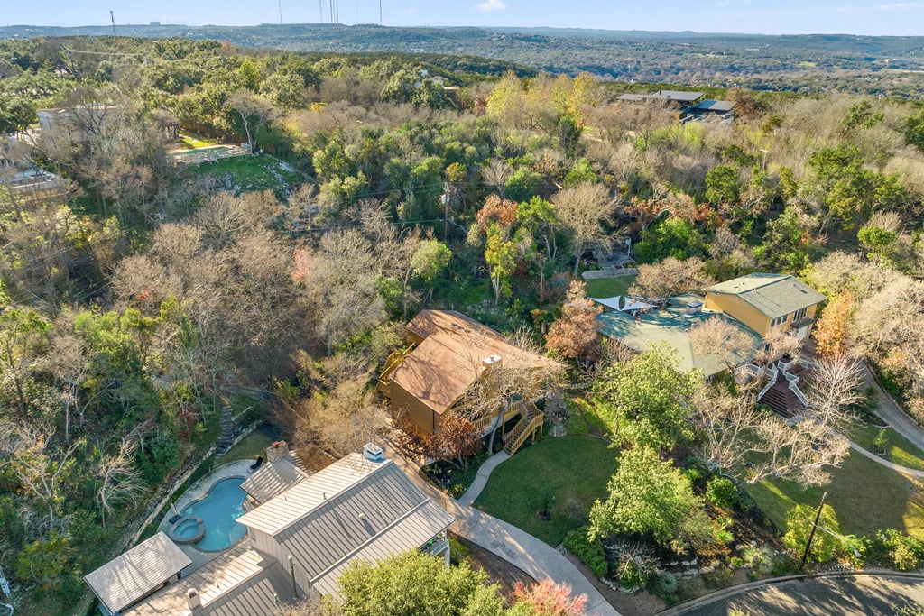9-custom-4910-westview-dr-(5-of-10).jpg