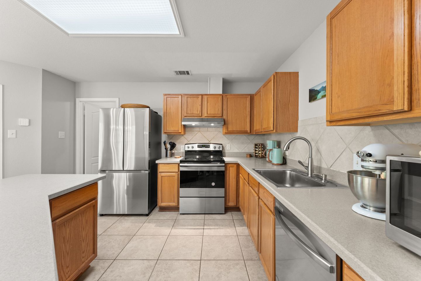 9-web-or-mls-1505-balsam-way-6-1745433763.jpg