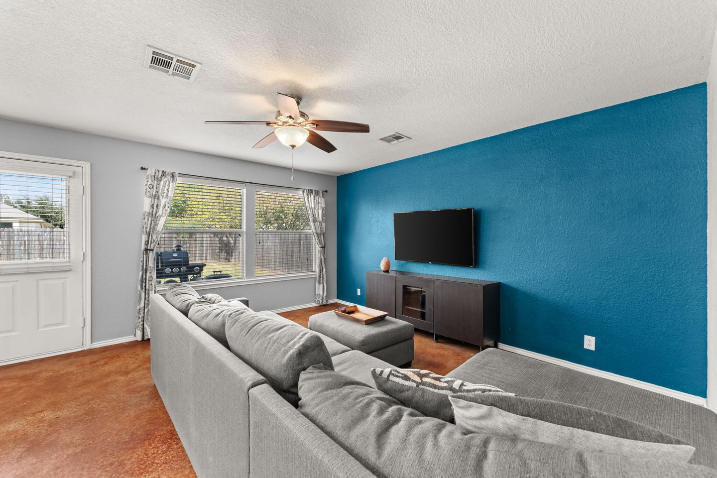 9-web-or-mls-15216-parrish-ln-5.jpg