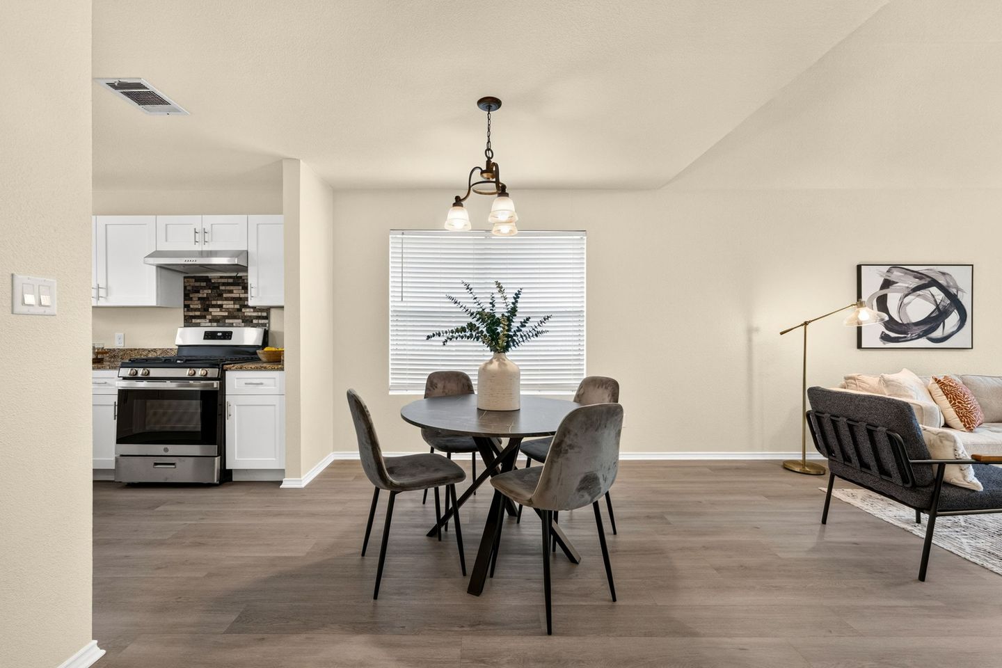 9-web-or-mls-1604-southwestern-trail-(11-of-25).jpg