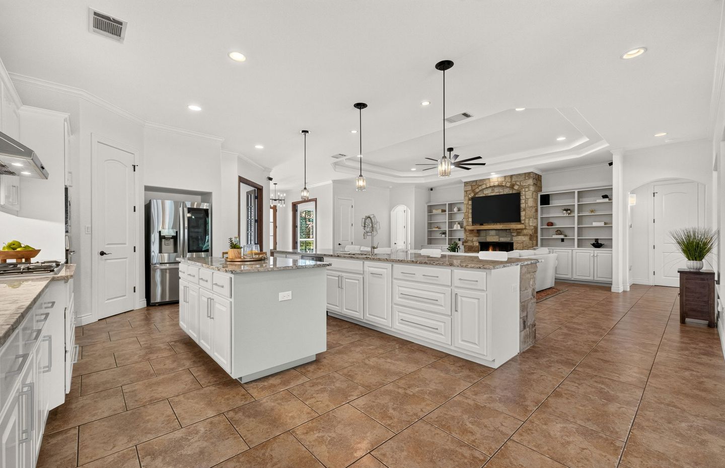 9-web-or-mls-201-canyon-vista-ln-(24-of-29).jpg