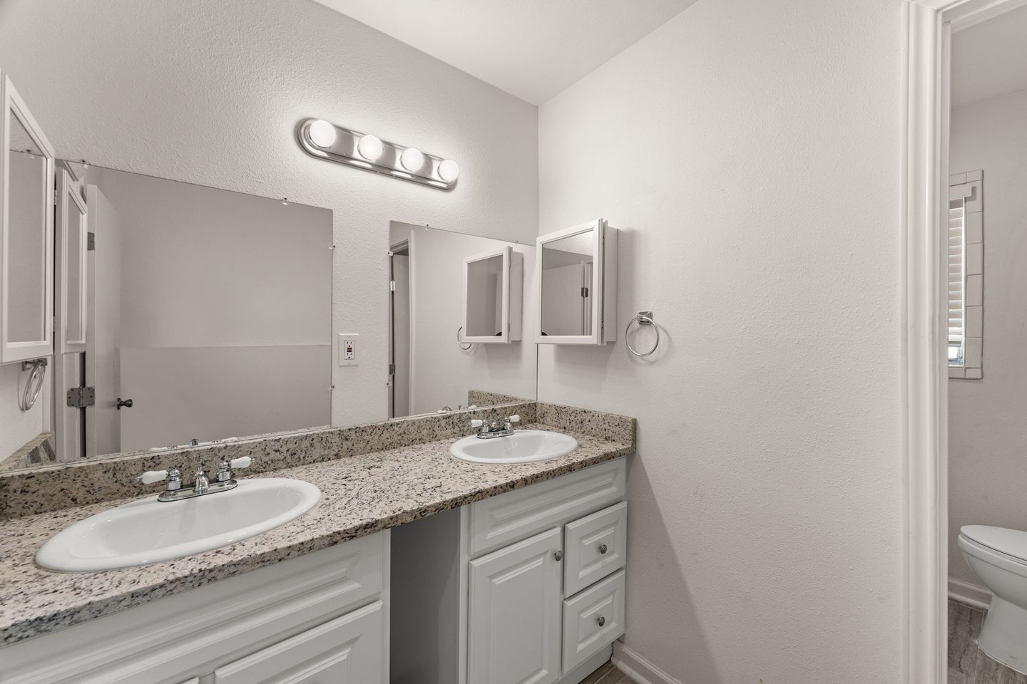 9-web-or-mls-308-highland-estates-dr-21.jpg