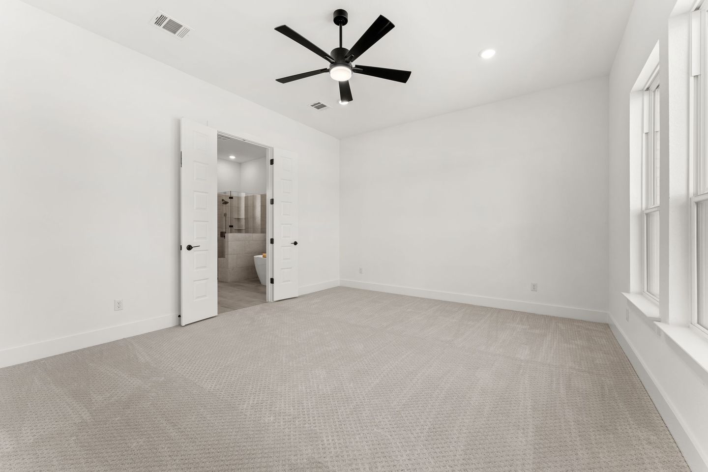 9-web-or-mls-320-millbend-rd-7.jpg