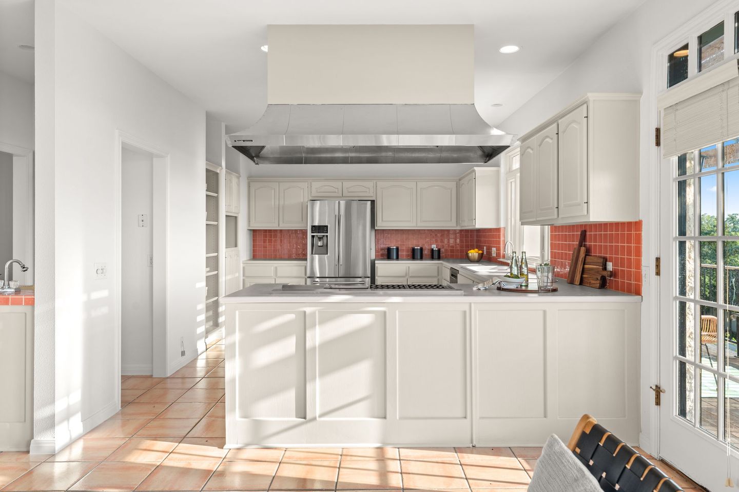9-web-or-mls-5913-northwest-pl-10-1748297625.jpg