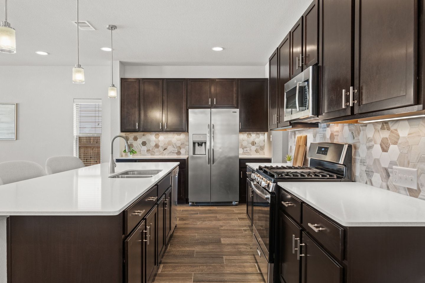 9-web-or-mls-9104-moonstone-dr-7.jpg