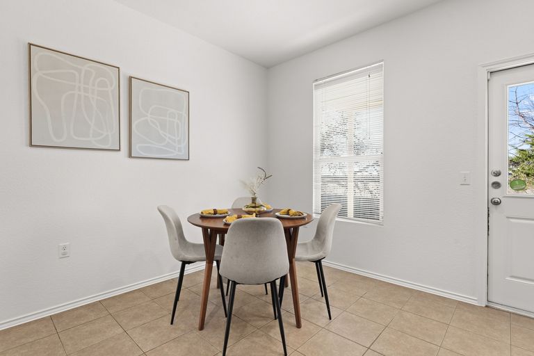9-web-or-mls-9217-southwick-dr-10-1741818258.jpg