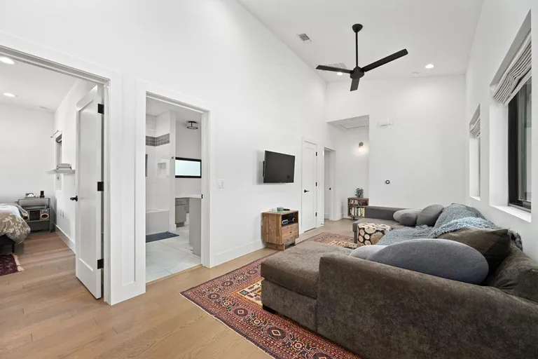 5513 Duval St, photo 20