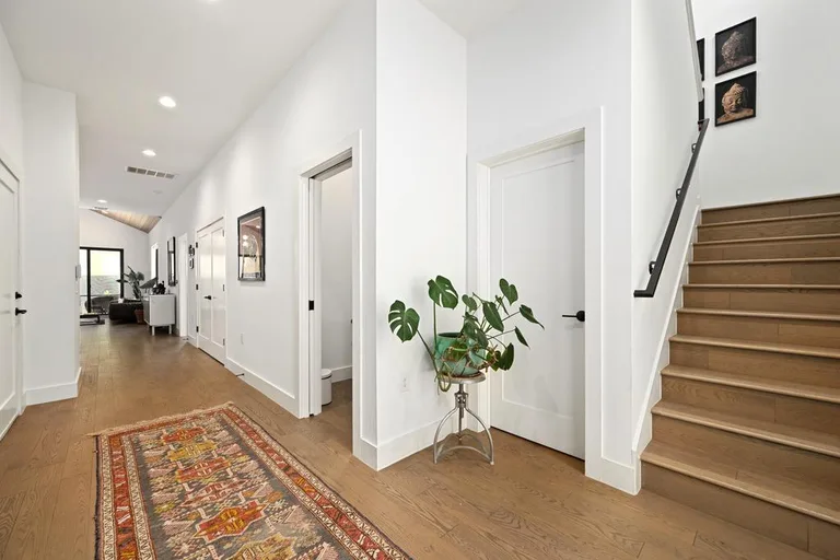 5513 Duval St, photo 4