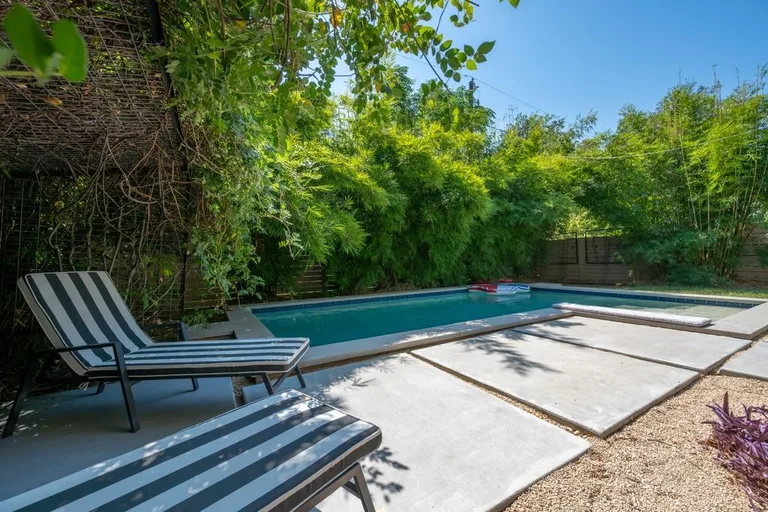 5513 Duval St, photo 32
