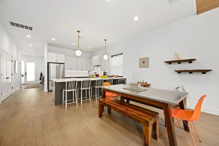 5513 Duval St, photo 8