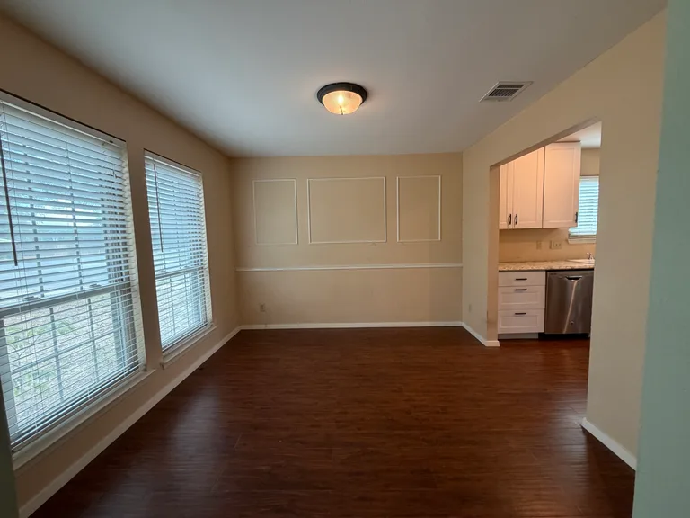 6812 Stage Coach Trail, photo 11