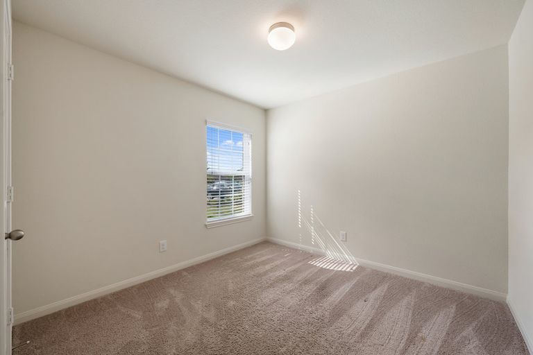 a81b4a94-13320-harry-s-truman-drive_dsp_25.jpg