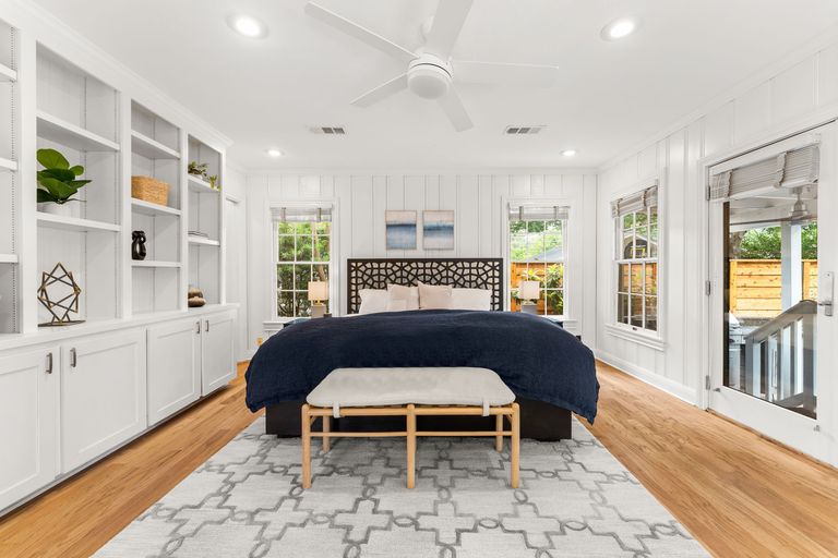 c8286878-10-web-or-mls-1703-w-31st-st-3-of-4.jpg