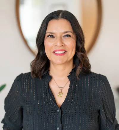 Dina Flores