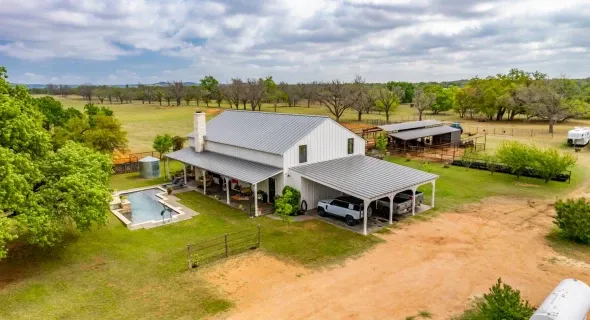 Find Your Dream Equine Oasis: Horse Stables Austin Guide