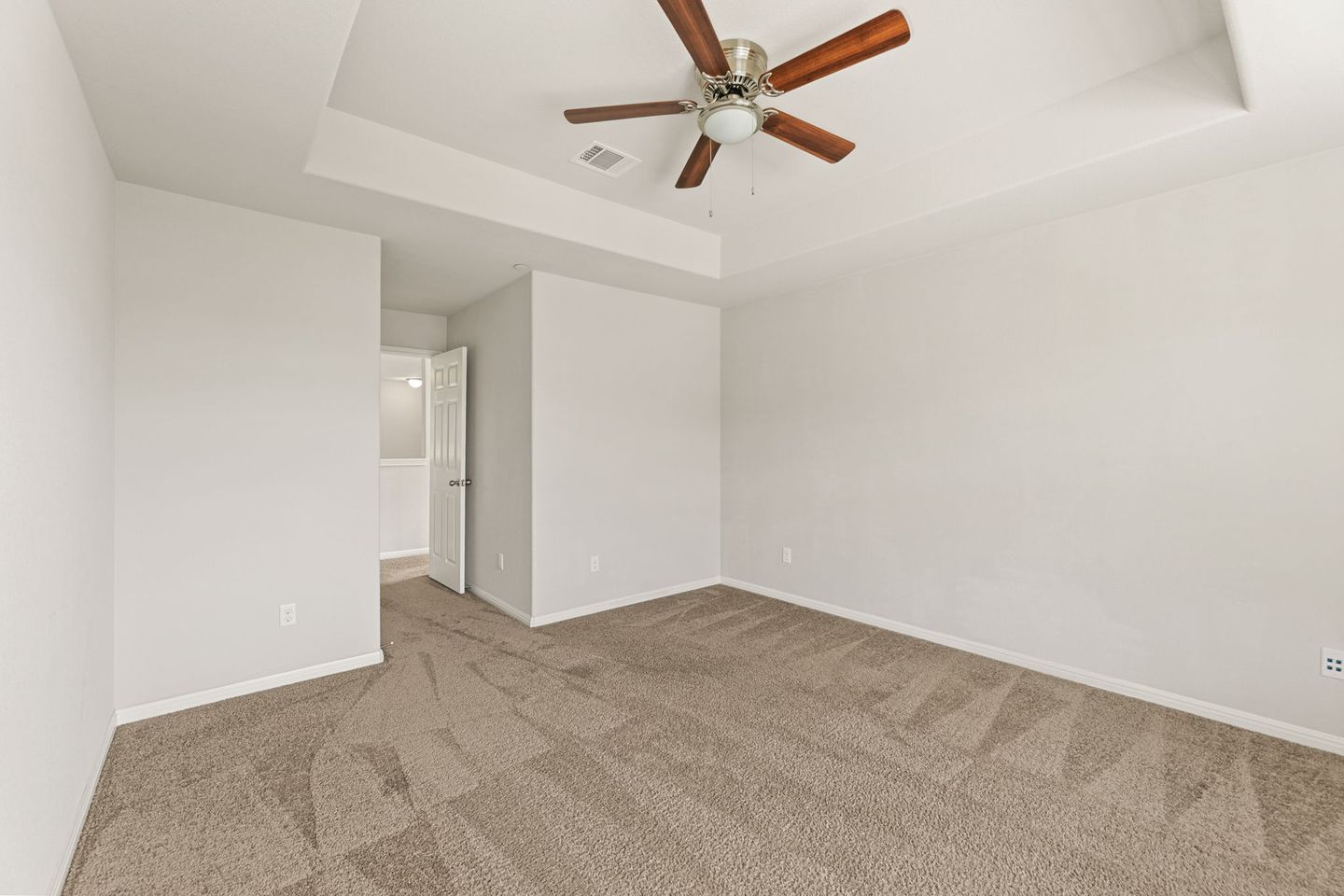 sqft-1190.jpg