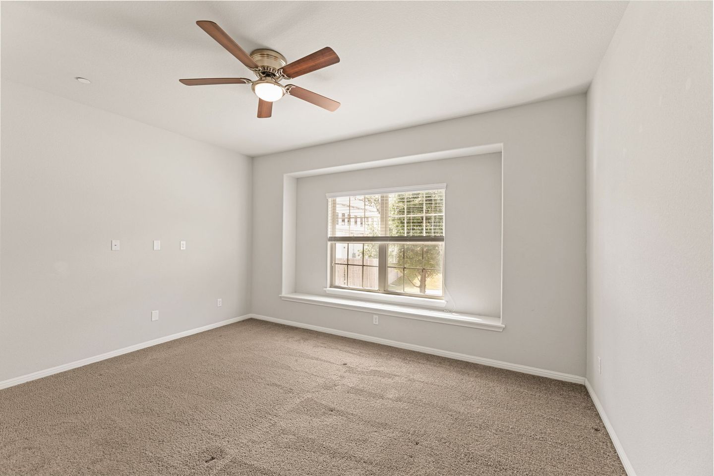 sqft-1271.jpg