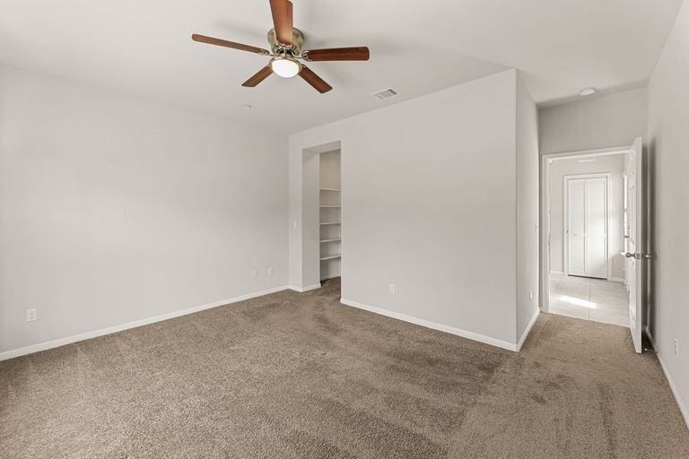 sqft-1276.jpg