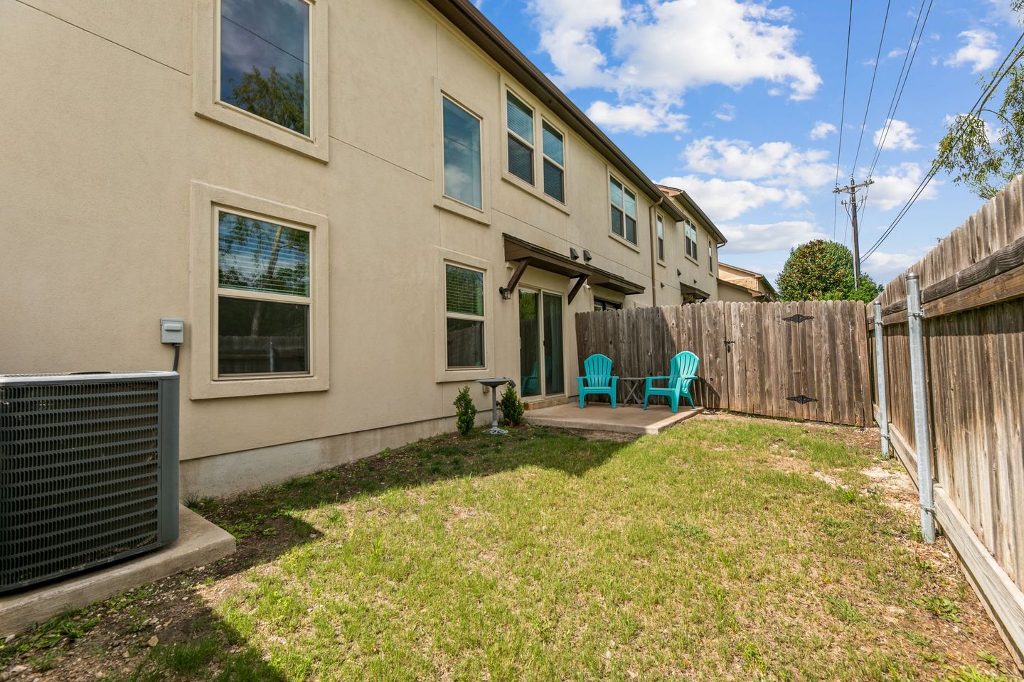 sqft-1285.jpg