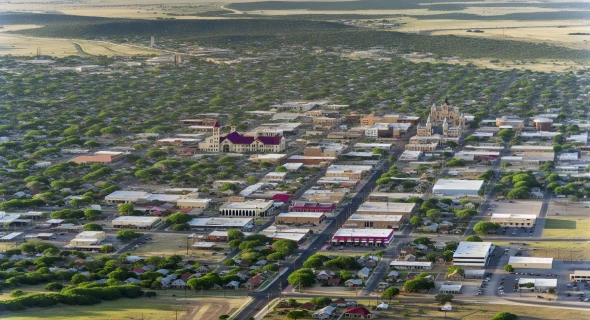 Bastrop vs Lockhart: Comparing Central Texas Real Estate and Lifestyles+