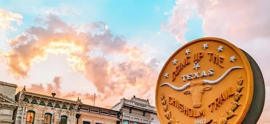 Moving to Georgetown, TX: 2023 Relocation Guide